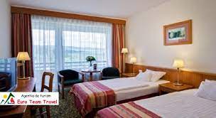 168 double rooms with bath and balcony (some with air conditioning), telephone, tv, safe deposit box. Hotel Danubius Sovata Spa 5 Nopti Dp Tratament Pret De La 1480 Lei Pers