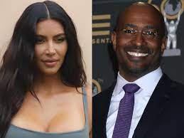Kardashian weighed in on her love life during the much anticipated keeping up with the kardashians reunion — clarifying that she is not coupled up with the political commentator. Kim Kardashian S Recent Posts Have Fans Convinced She S Dating Van Jones Again