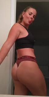 Leaked hot girlfriend in amateur photos