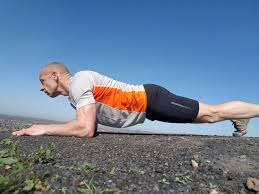 Et un travail de gainage des abdos adéquat ne permet pas uniquement d'obtenir un ventre plat, prendre soin de sa sangle abdominale possède d'autres avantages. Gainage Combien De Temps Rester En Planche U Trail