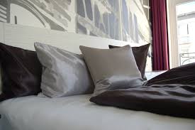 Günstiges boxspringbett, gepolstertes bett, bett aus massivholz & viele weitere betten für das schlafzimmer. Beties Bettbezug Glanz Satin 200x200 Cm Glanzsatin Bettwasche Anschmiegsam Edel Ebay