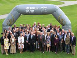 1959 wurde von zanwel horowicz, motek und hela horowicz das unternehmen merkur bank horowicz kg gegründet. Merkur Bank Beim B2run Am Start Outdoor