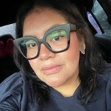 Is it safe to drive from Flagstaff to Los Angeles and are there any good  stops along the way?