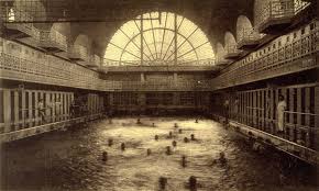 la piscine musee d art et d industrie andre diligent when it was a swimming pool roubaix musee musee d art