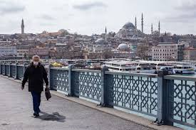 Normalleşme planı kapsamında 1 haziran'dan itibaren geçerli olmak üzere restoran, kafe gibi işletmeler açıldı, şehirler arası seyahat kısıtlamaları kaldırıldı. F7bxguxqutvqcm