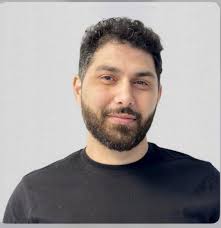 ✂️ Nyhed hos Top Frisør ✂️ Jeg har fået en ny stjerne i salonen ⭐️ Jeg er  super glad for at byde Bilal velkommen som min kollega! Med mange års  erfaring indenfor