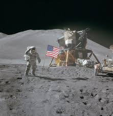 Michael collins blieb als pilot der kommandokapsel in der mondumlaufbahn zurück. 73 Kilobyte Speicher Der Computer Mit Dem Die Nasa Vor 50 Jahren Zum Mond Flog Innovationen Derstandard De Web