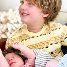 😭😭SHE MET HER FAMILY!! — At 26 days old, a little break in the confusion  and uncertainty of our world as Hazel Lynn Roth was cleared by the doctor  to meet her