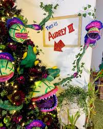 Check out these amazing christmas tree decoration ideas & tutorials. Audrey Ii Halloween Tree From Little Shop Of Horrors Twinkie Chan Blog