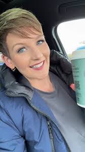 Hannah Harless's Instagram, Twitter & Facebook