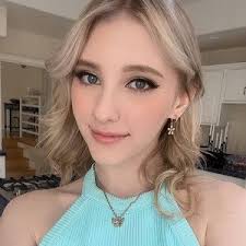 Evelyn Giles (@eveylngill)