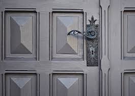 Pour vous aider à choisir, on fait le point. Changer Sa Porte D Entree Pour Obtenir Une Mailleure Isolation