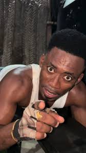 James Bond en Zanzibar: Un Moment Divertido