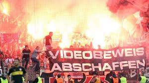 Stuttgart spielt in der kommenden saison nur noch in der zweiten liga. 0 0 Wahnsinn Union Sturmt Nach Mega Kampf In Die Erste Bundesliga B Z Berlin