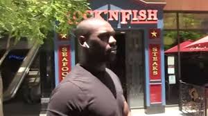 Nfl star chandler jones wants to fight his brother jon jones chandler says the contest would be an exhibition match for charity Video Cardinals Lb Chandler Jones Claims He Could Beat Up His Ufc Champion Brother Jon Jones