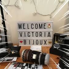 Un catalogue proposant plus de 300 bijoux. Une Carrieroise Vous Propose Des Bijoux En Vente A Domicile Asaeecc Votre Vie A Carrieres