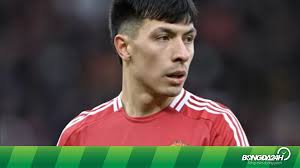 Trung vệ Martinez báo tin vui sắp trở lại cho Man United