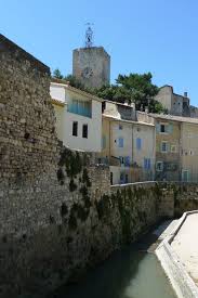 Dans Les Rues De Pernes Les Fontaines 4 Provence Frankrijk Frankrijk Provence