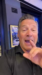 Call in this morning! Let’s have a chat with coffee! If you are all over  the world stream WLS-AM 890 I have 46k followers I want half of you tuned  in!