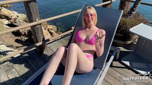 Blonde cutie from Vegas picked up and has her pussy filled up with cum -  XNXX.COM