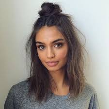 Anyone With Short Or Medium Length Hair Knows That Updos Can Be A Big Struggle If Not Totally Impossible Short Hair Styles Hair Styles Short Hair Styles Easy