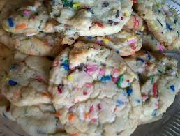 It provides (almost) everything you need to make to make the simple cookie cake, you'll just need an egg and melted butter. Recipe Confetti Cake Cookies Duncan Hines Canada