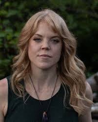 Robin Hertz's Instagram, Twitter & Facebook