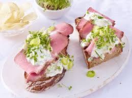 Belegte Brote Stullen Rezepte Vom Feinsten Lecker Belegte Brotchen Roastbeef Sauce Tatar