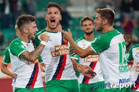 Three generations of women represent past, present and future. Europa League Effizienter Sk Rapid Wien Schlagt Zorya Luhansk