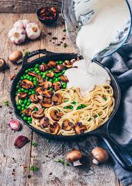 Vegan Carbonara With Coconut Bacon Recipe Vegan Pasta Recipes Coconut Bacon Vegetarian Recipes