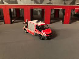 iveco daily vrw t feuerwehr hamburg eigenbau umbau 35 00 feuerwehr hamburg feuerwehr fahrzeuge feuerwehrauto