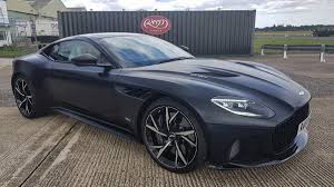 Sort har sin plads i hjemmet, herunder i et teaterværelse, soveværelse og nogle lofter, men glans er lige så vigtigt som farve. Satin Car Wrap Matte Paint Protection Film Reep Southern