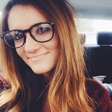 Chelsea Thurman's Instagram, Twitter & Facebook