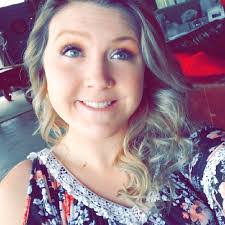 Kelly Bayles's Instagram, Twitter & Facebook