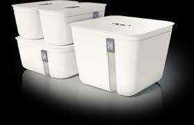 Whether you're storing leftovers from the night before or taking lunch the time locking container is not only unique, but also secure for any foods you want to store in it. Food Storage Containers Designed To Suit Your Taste Vacuvita