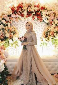 Elegant Hijab Bridal Look Ideas To Wear At Your Wedding Day Muslimah Wedding Dress Muslim Wedding Dress Hijab Bride Nikah Dress