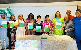 NAFDAC Launches Strategy and Roadmap to Eliminate Trans-Fatty Acids in  Nigeria DG's Keynote Speech >>> https://bit.ly/3WiXojj NAFDAC has launched  the Strategy and Roadmap for Trans-Fatty Acid (TFA) Regulation in Nigeria.  This reaffirms
