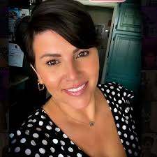 Desiree Ward's Instagram, Twitter & Facebook