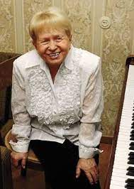 The name of alexandra pakhmutova is known for everyone grown up in the former soviet union. Aleksandra Pahmutova Biografiya Foto Lichnaya Zhizn Ee Semya I Deti 2021