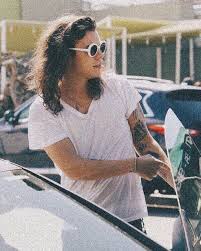 (bonus points for his other accessories too: Pin By Harry Styles On Harry Styles Harry Edward Styles Edward Styles Style