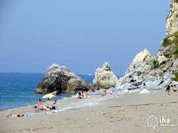 Dann schauen sie sich unsere in der regel verbinden wir barcelona mit catania (sizilien) 6 mal pro woche per flug mit umstieg. Vermietung Barcellona Pozzo Di Gotto In Einem Haus Mit Iha