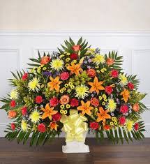 They are often send to the funeral home to be displayed during visitation buying casket sprays for a funeral is usually done by immediate family members of the deceased. Funeral Flowers For Men Types Personal Touches Lovetoknow