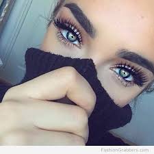 4 Makeup Tricks To Make Your Eyes Pop Makeup For Green Eyes Celebrity Makeup Makeup Shades