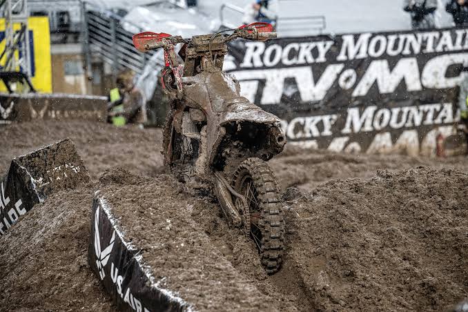HOE WORD JE EEN MUD-MASTER - Motocross Action Magazine