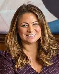 June Barnett's Instagram, Twitter & Facebook