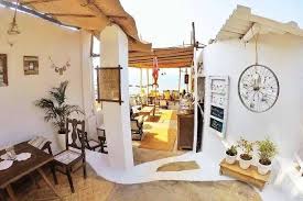 Taste The Food Of Heaven At These 15 Awesome Cafes In Goa Cool Cafe Goa Goa Food