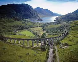 Das sind die typischen klischees für schottland und sehr beliebte ziele für schottland reisen. Glenfinnan Railway Viaduct West Highlands Schottland Reisen Schottland Urlaub Schottland Sehenswurdigkeiten