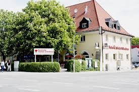 Which schnitzel will be your favourite? Bayerisches Schnitzel Hendl Haus 81243 Munchen Aubing Offnungszeiten Adresse Telefon