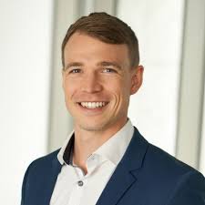 Who would have thought? If somebody had told me 4 years ago that I would  graduate from a university in the U.S., let alone in Ohio, I would have  laughed out loud