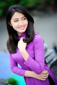 Image result for thang ba hoa Hue va ao tim images